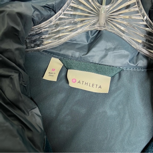 Athleta Jacket Women’s Medium Rock Springs PrimaLoft Quilted Hooded Full Zip - Picture 4 of 10